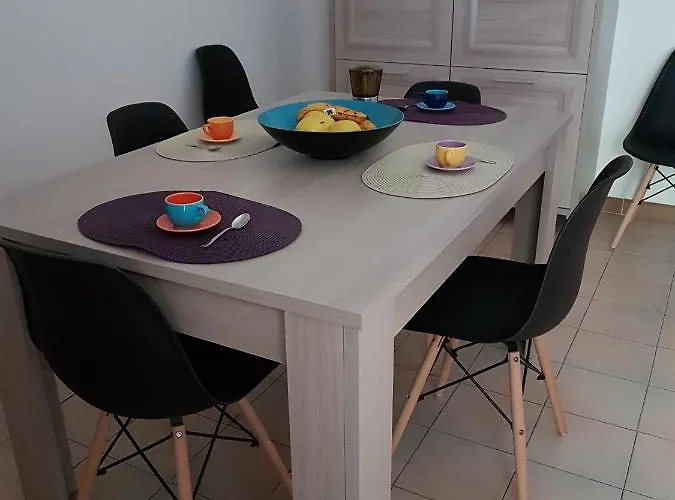 The Yellow House Iun P3446 Lägenhet Torre Grande